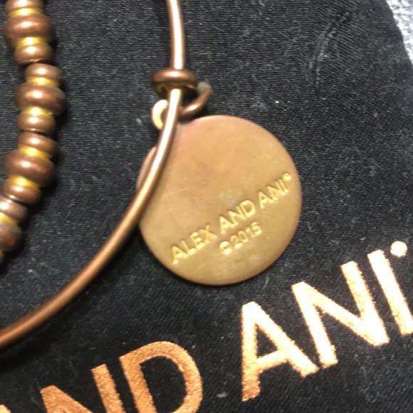 Alex and Ani 2015 Christmas snowflake set. - Picture 3 of 3